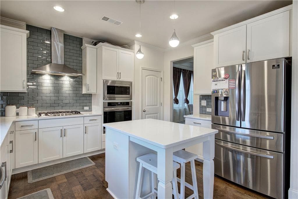 4 bedroom, 3 bathroom, 2,300 sq ft single family residence for sale at 218 Orchard Trail, Canton, GA 30115 — photo 4