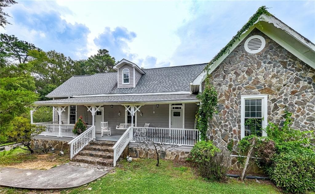 4 bedroom, 3 bathroom, 3,423 sq ft single family residence for sale at 14 Nature Walk Road, Rome, GA 30161 — photo 2
