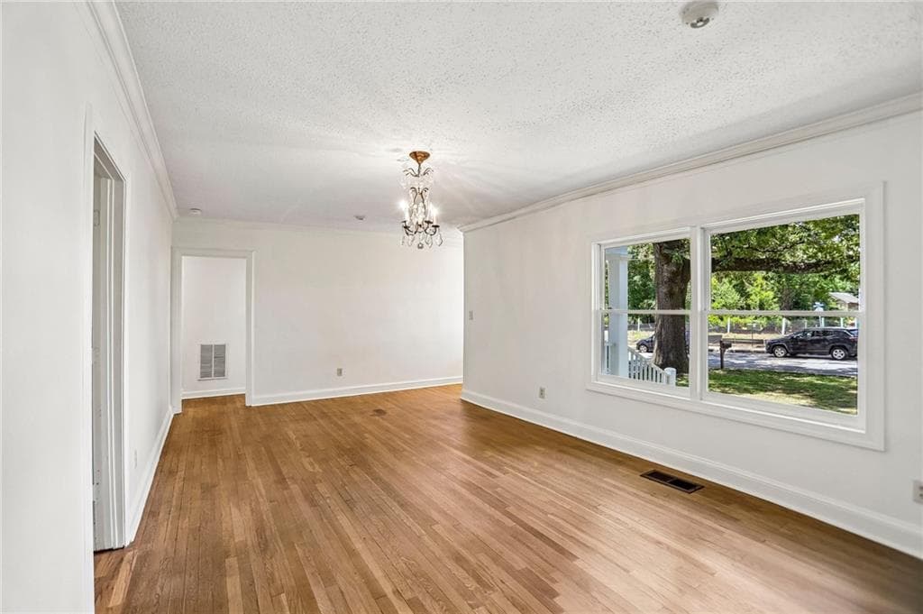 3 bedroom, 2 bathroom, 1,598 sq ft single family residence under contract at 515 Casanova Street, Atlanta, GA 30315 — photo 6