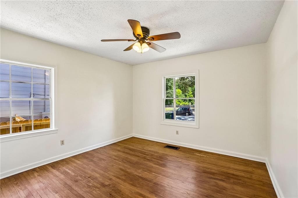 3 bedroom, 2 bathroom, 1,598 sq ft single family residence under contract at 515 Casanova Street, Atlanta, GA 30315 — photo 9