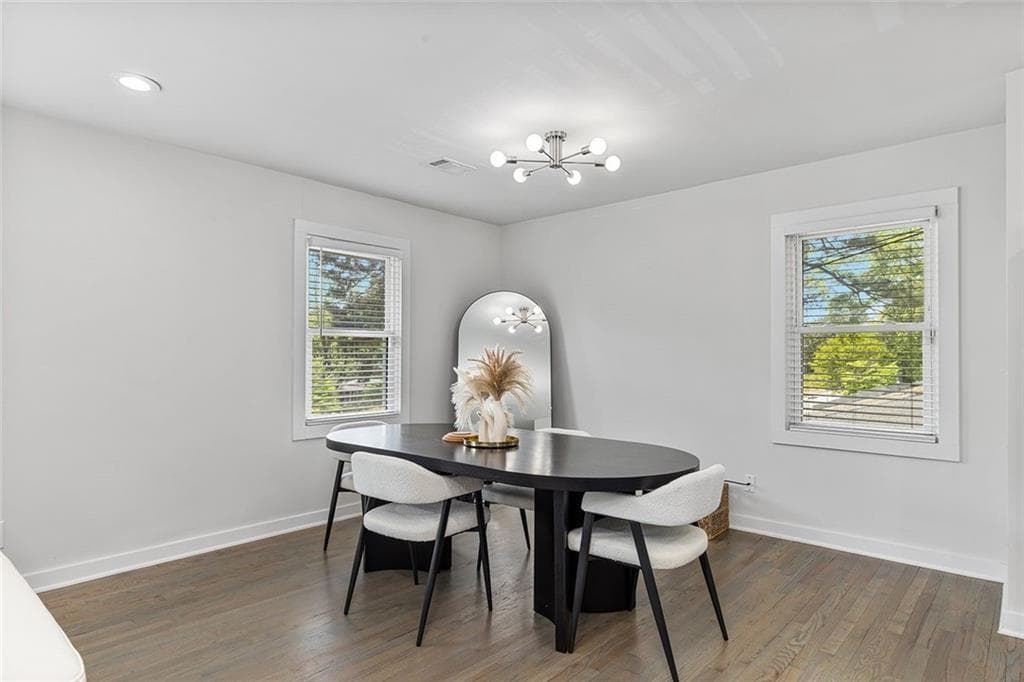 5 bedroom, 3 bathroom, 3,000 sq ft single family residence for sale at 2353 Larchwood Road, Atlanta, GA 30310 — photo 6