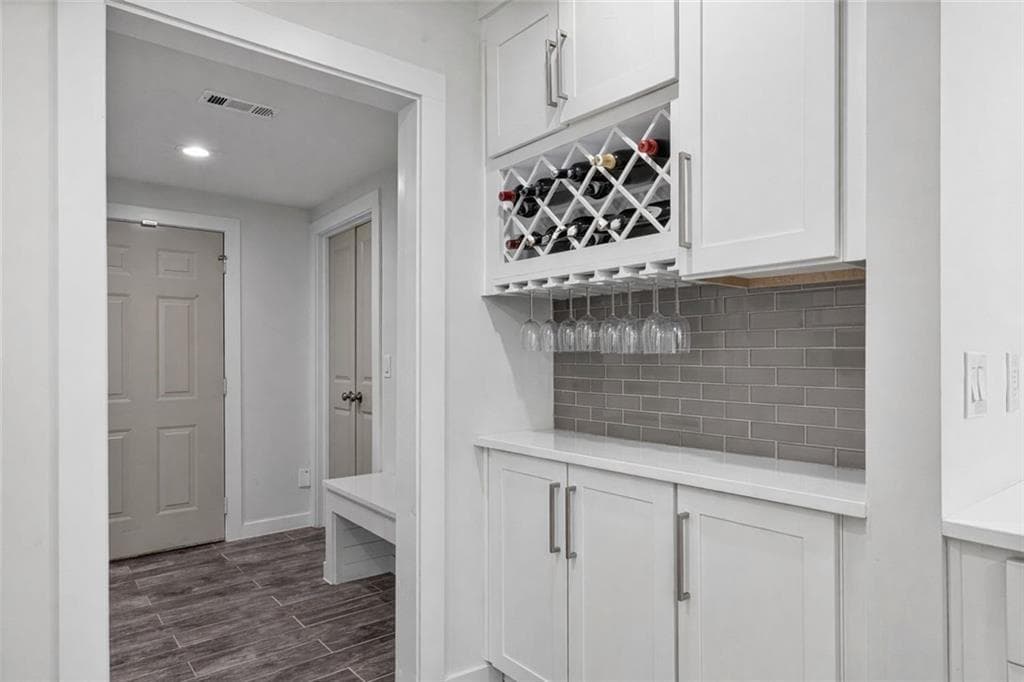 5 bedroom, 3 bathroom, 3,000 sq ft single family residence for sale at 2353 Larchwood Road, Atlanta, GA 30310 — photo 7