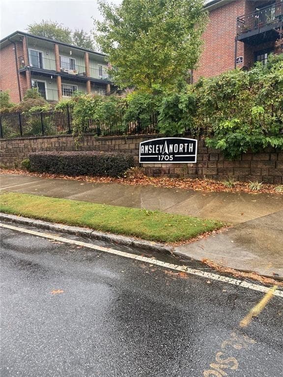 2 bedroom, 1 bathroom, 900 sq ft condominium for sale at 1705 Monroe Drive C09, Atlanta, GA 30324 — photo 1 of 16