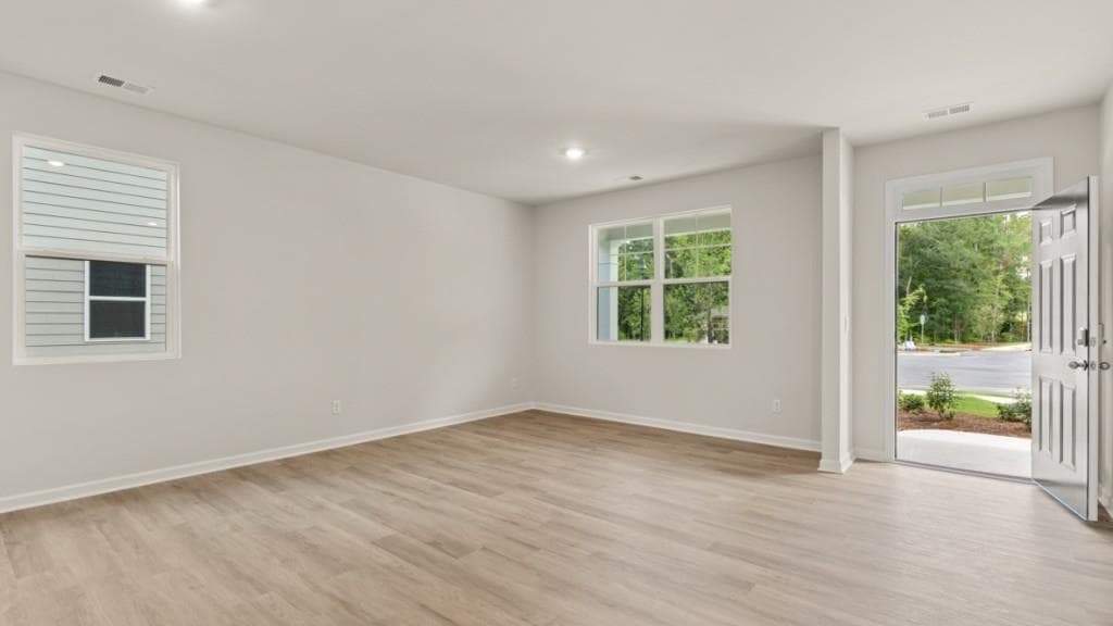 5 bedroom, 5 bathroom, 3,389 sq ft single family residence under contract at 6287 Hallsley Drive, South Fulton, GA 30349 — photo 4
