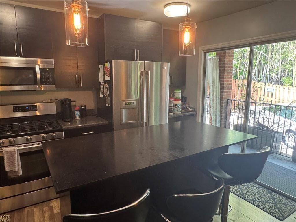 2 bedroom, 1 bathroom, 900 sq ft condominium for sale at 1705 Monroe Drive C09, Atlanta, GA 30324 — photo 7
