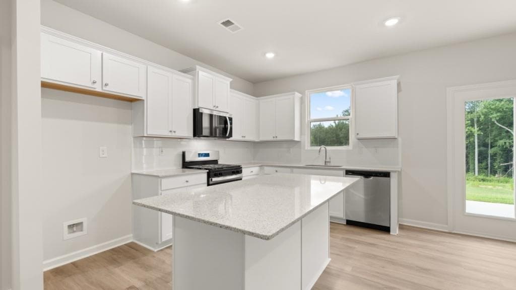 5 bedroom, 5 bathroom, 3,389 sq ft single family residence under contract at 6287 Hallsley Drive, South Fulton, GA 30349 — photo 7