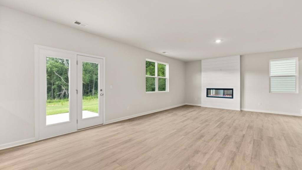 5 bedroom, 5 bathroom, 3,389 sq ft single family residence under contract at 6287 Hallsley Drive, South Fulton, GA 30349 — photo 9