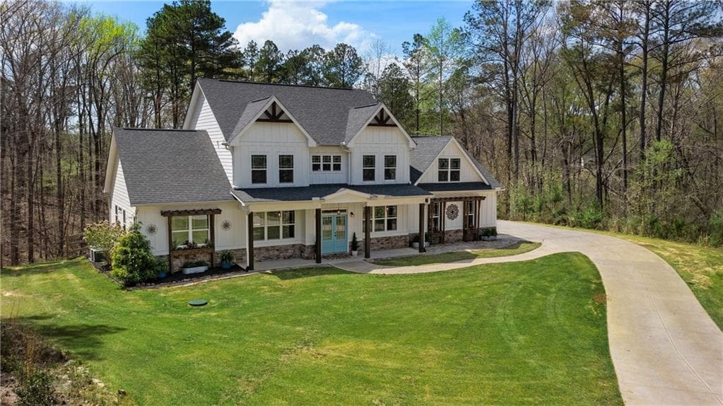 5 bedroom, 6 bathroom, 4,506 sq ft single family residence for sale at 401 Blossom Trail, Acworth, GA 30101 — photo 3