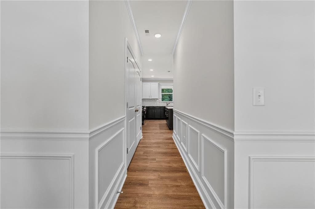 5 bedroom, 4 bathroom, 2,920 sq ft single family residence under contract at 2126 Seavey Drive, Decatur, GA 30032 — photo 9