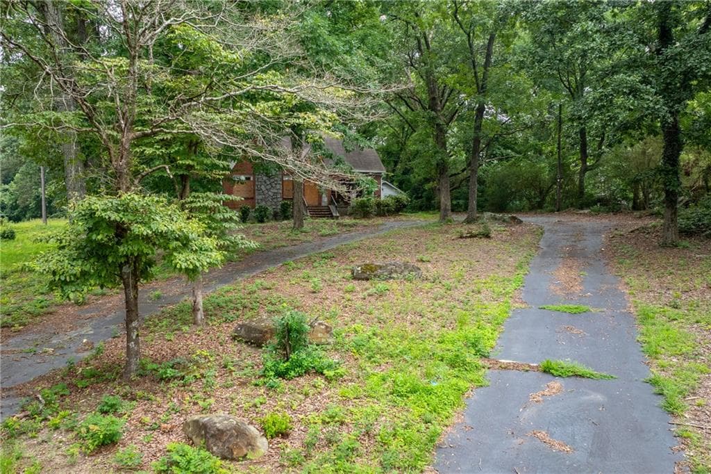 1 bathroom other under contract at 6127 Roosevelt Highway, Union City, GA 30291 — photo 2