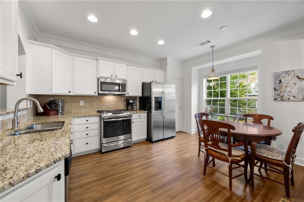3 bedroom, 4 bathroom, 1,857 sq ft townhouse for sale at 2294 Limehurst Drive 17, Atlanta, GA 30319 — photo 8