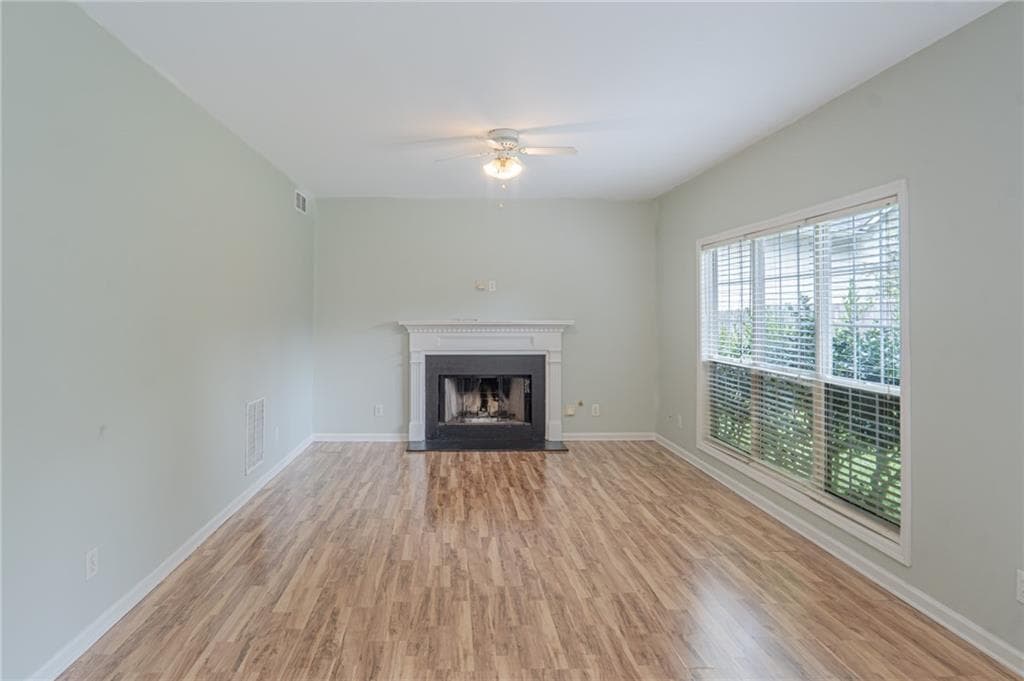 4 bedroom, 3 bathroom, 2,213 sq ft single family residence for rent at 3985 Shallowford Green Court, Marietta, GA 30062 for $2,829 a month — photo 2