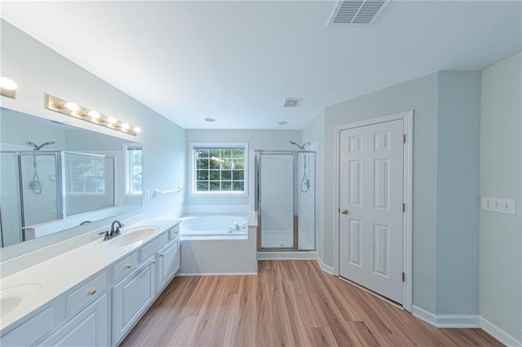 4 bedroom, 3 bathroom, 2,213 sq ft single family residence for rent at 3985 Shallowford Green Court, Marietta, GA 30062 for $2,829 a month — photo 9