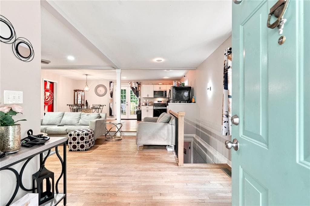4 bedroom, 2 bathroom, 1,916 sq ft single family residence for sale at 2740 Dale Creek Drive, Atlanta, GA 30318 — photo 8