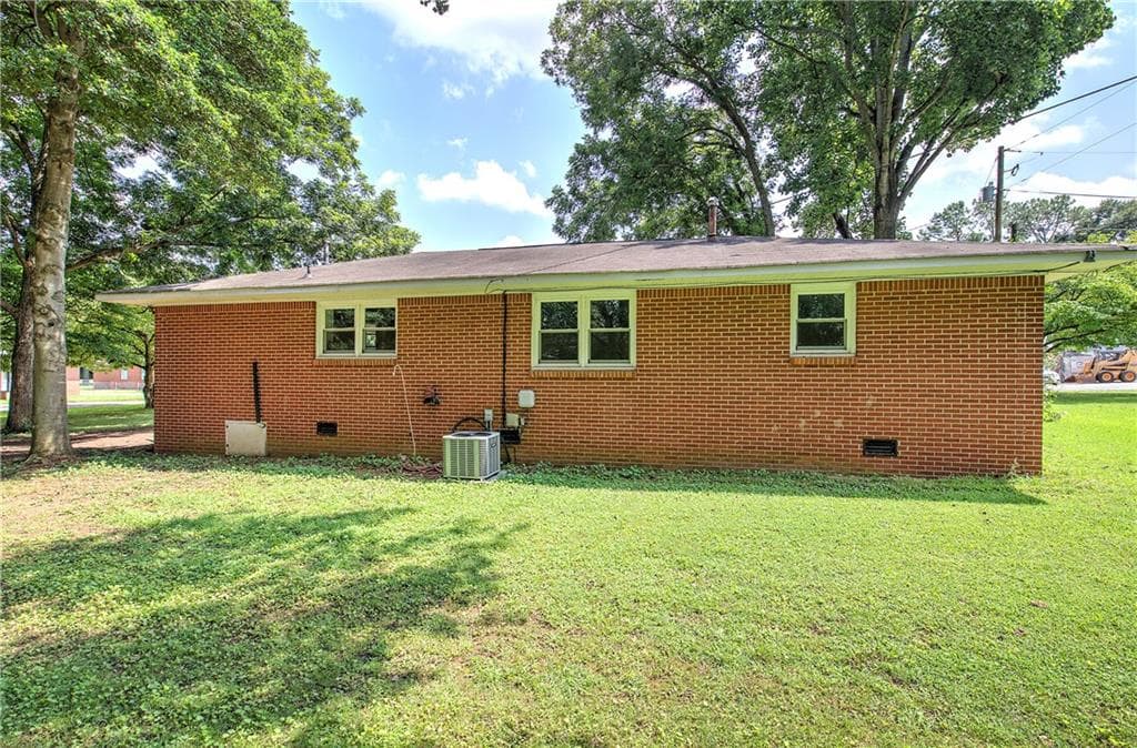 3 bedroom, 1 bathroom, 1,190 sq ft single family residence under contract at 7 West Drive, Cartersville, GA 30120 — photo 5