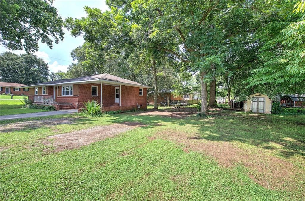 3 bedroom, 1 bathroom, 1,190 sq ft single family residence under contract at 7 West Drive, Cartersville, GA 30120 — photo 6