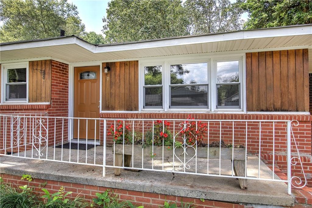 3 bedroom, 1 bathroom, 1,190 sq ft single family residence under contract at 7 West Drive, Cartersville, GA 30120 — photo 8