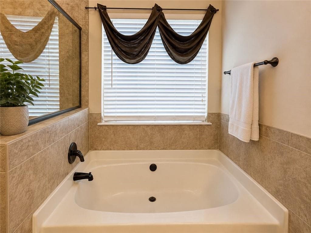 4 bedroom, 3 bathroom, 2,516 sq ft single family residence for sale at 1530 Brushfoot Trail, Suwanee, GA 30024 — photo 9
