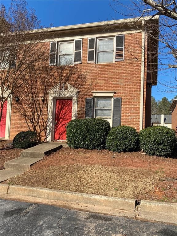2 bedroom, 3 bathroom, 1,260 sq ft townhouse for rent at 2840 Webb Bridge Road, Alpharetta, GA 30009 for $1,750 a month — photo 1 of 21
