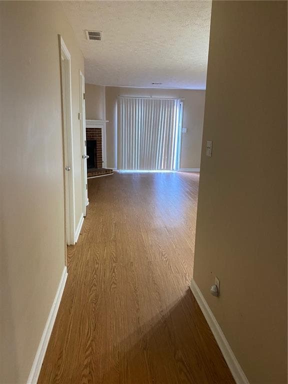2 bedroom, 3 bathroom, 1,260 sq ft townhouse for rent at 2840 Webb Bridge Road, Alpharetta, GA 30009 for $1,750 a month — photo 3