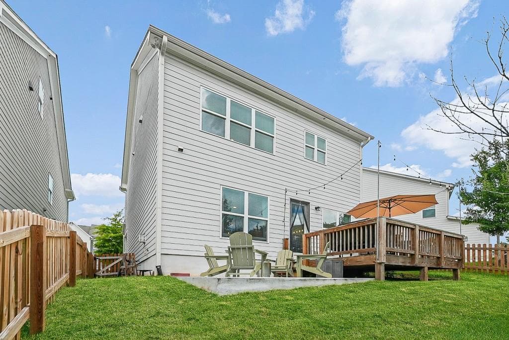 4 bedroom, 3 bathroom, 2,211 sq ft single family residence for sale at 1970 Drew Drive, Atlanta, GA 30318 — photo 5