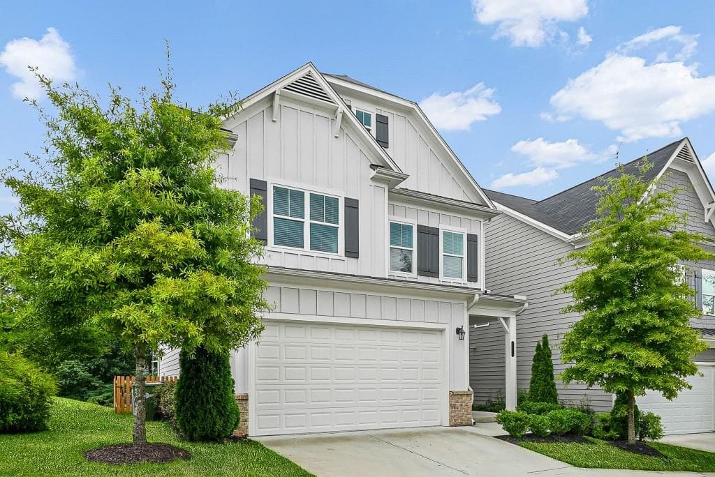 4 bedroom, 3 bathroom, 2,211 sq ft single family residence for sale at 1970 Drew Drive, Atlanta, GA 30318 — photo 7