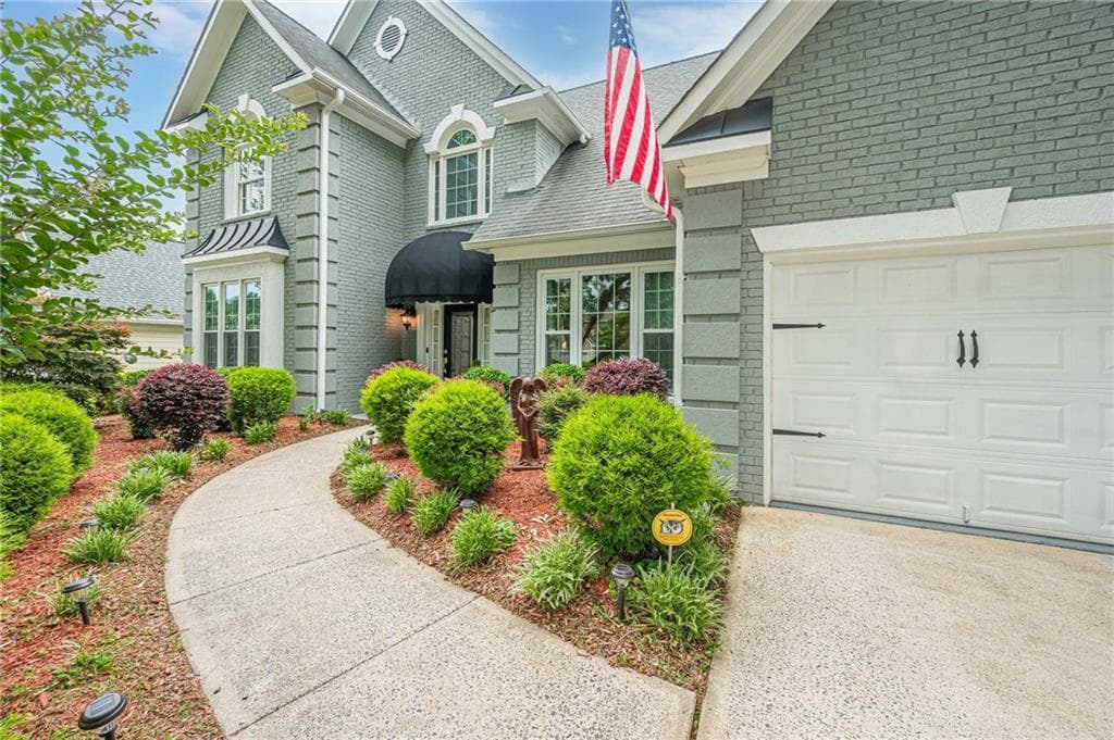 4 bedroom, 3 bathroom, 2,919 sq ft single family residence for sale at 6685 Waterbury Way, Cumming, GA 30040 — photo 8