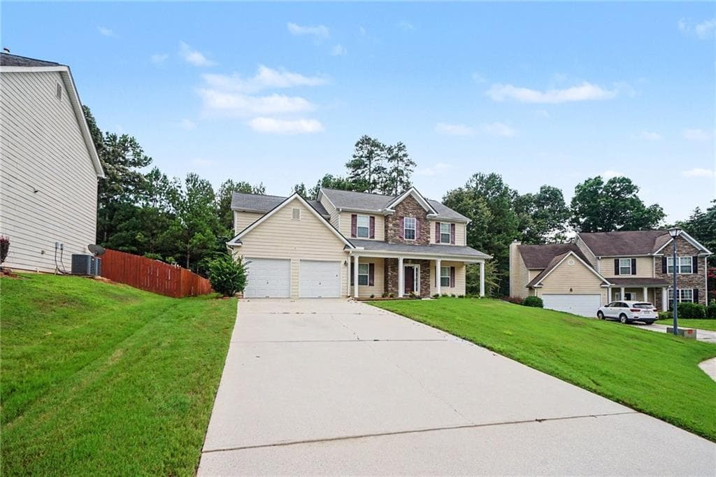 5 bedroom, 3 bathroom, 2,382 sq ft single family residence under contract at 230 Stone Ridge Way, Covington, GA 30016 — photo 2