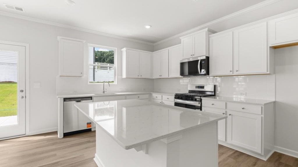5 bedroom, 3 bathroom, 2,804 sq ft single family residence for sale at 1356 Lincoln Lane, Braselton, GA 30517 — photo 6