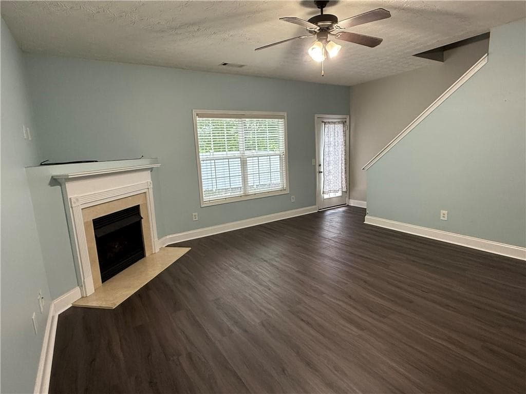 3 bedroom, 3 bathroom, 1,733 sq ft townhouse for sale at 41 Hidden Hickory Court, Dawsonville, GA 30534 — photo 7