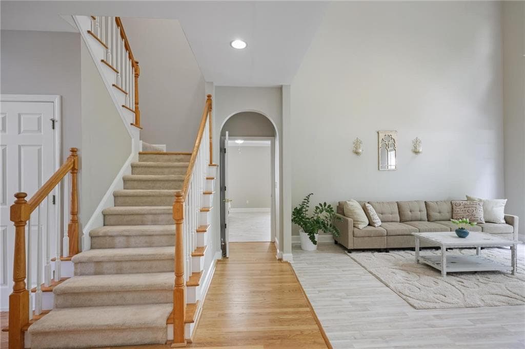 5 bedroom, 5 bathroom, 3,864 sq ft single family residence under contract at 58 Vinings Lake Drive, Mableton, GA 30126 — photo 5