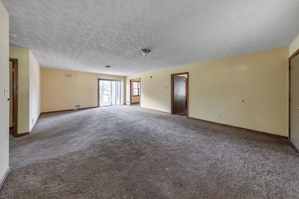 3 bedroom, 2 bathroom, 1,412 sq ft single family residence for sale at 921 Curry Circle, Conyers, GA 30094 — photo 3