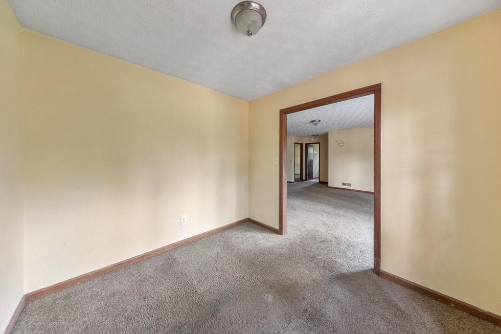 3 bedroom, 2 bathroom, 1,412 sq ft single family residence for sale at 921 Curry Circle, Conyers, GA 30094 — photo 6