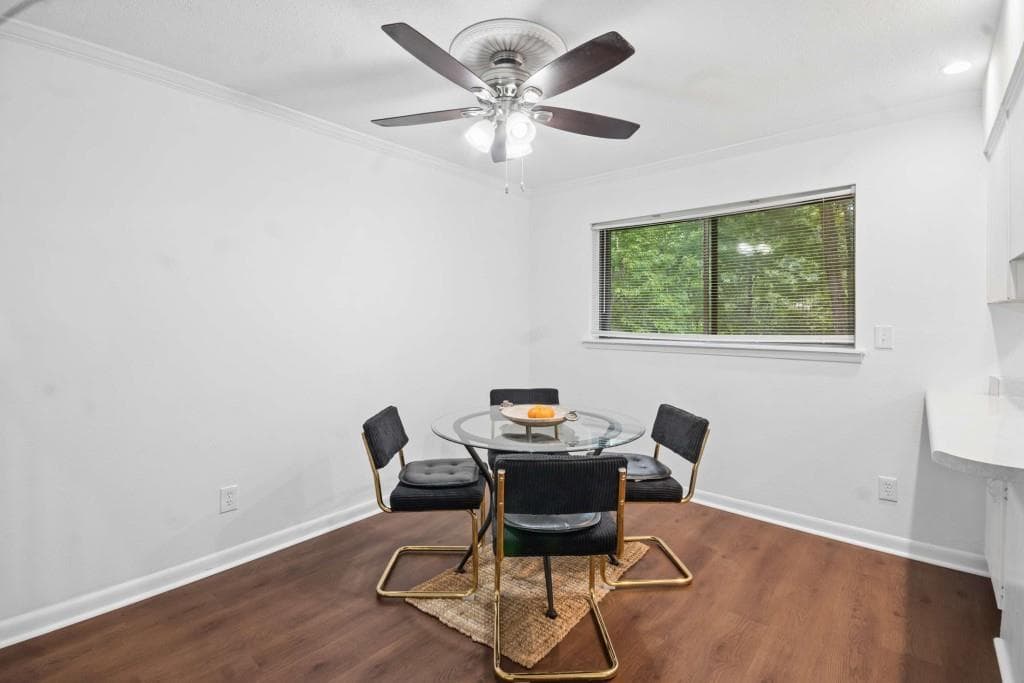 3 bedroom, 4 bathroom, 1,974 sq ft townhouse for sale at 7345 Cardigan Circle, Atlanta, GA 30328 — photo 9