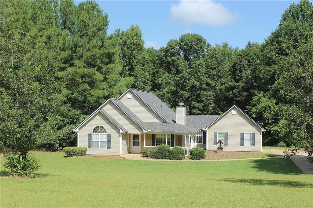 3 bedroom, 2 bathroom, 1,502 sq ft single family residence for sale at 5613 Highway 81, Mcdonough, GA 30252 — photo 1 of 32