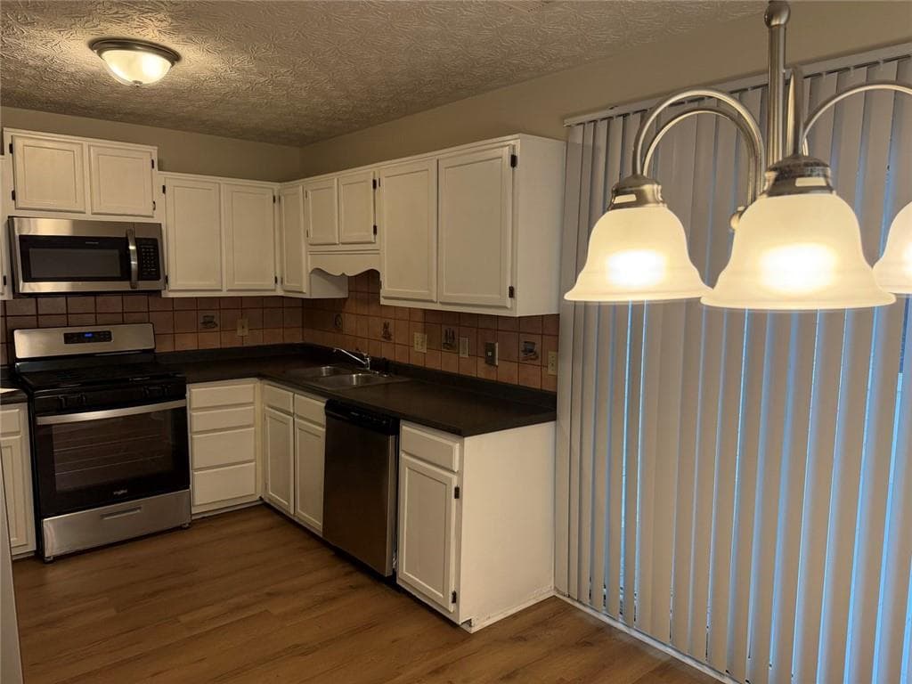 3 bedroom, 2 bathroom, 1,424 sq ft single family residence for rent at 1819 Crescent Hill Drive, Acworth, GA 30102 for $1,850 a month — photo 8