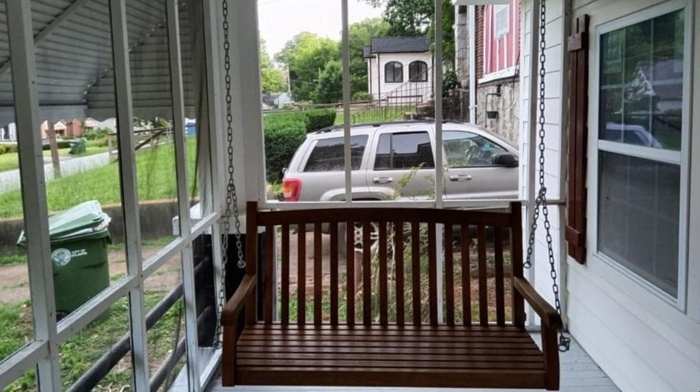 4 bedroom, 2 bathroom, 1,872 sq ft single family residence for sale at 684 S Elizabeth Place, Atlanta, GA 30318 — photo 2