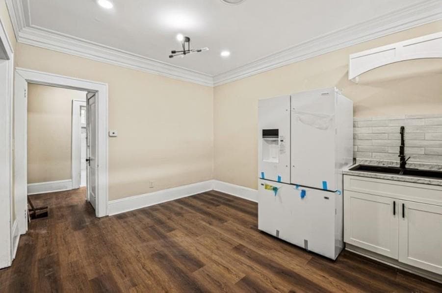 4 bedroom, 2 bathroom, 1,872 sq ft single family residence for sale at 684 S Elizabeth Place, Atlanta, GA 30318 — photo 5