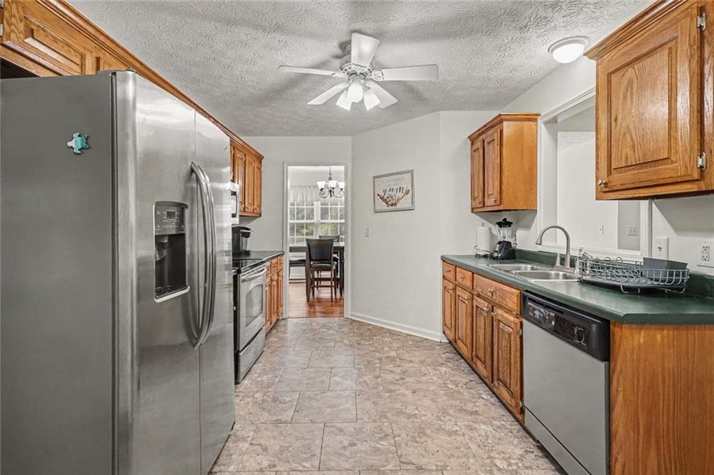 4 bedroom, 3 bathroom, 2,343 sq ft single family residence for sale at 352 Academy Woods Drive, Jefferson, GA 30549 — photo 10