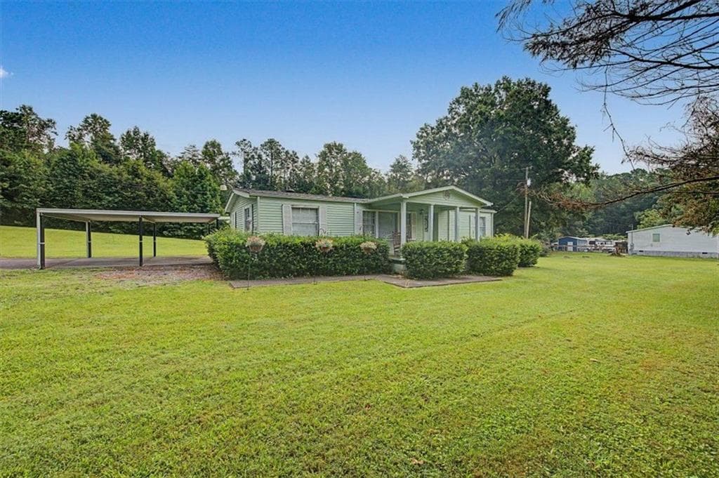 3 bedroom, 2 bathroom, 1,415 sq ft single family residence for sale at 4837 S Dixie Highway, Resaca, GA 30735 — photo 6