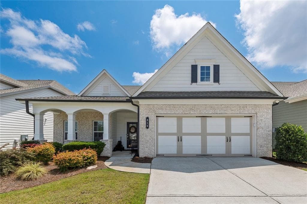 3 bedroom, 3 bathroom, 2,837 sq ft single family residence under contract at 816 Spruce Avenue, Canton, GA 30114