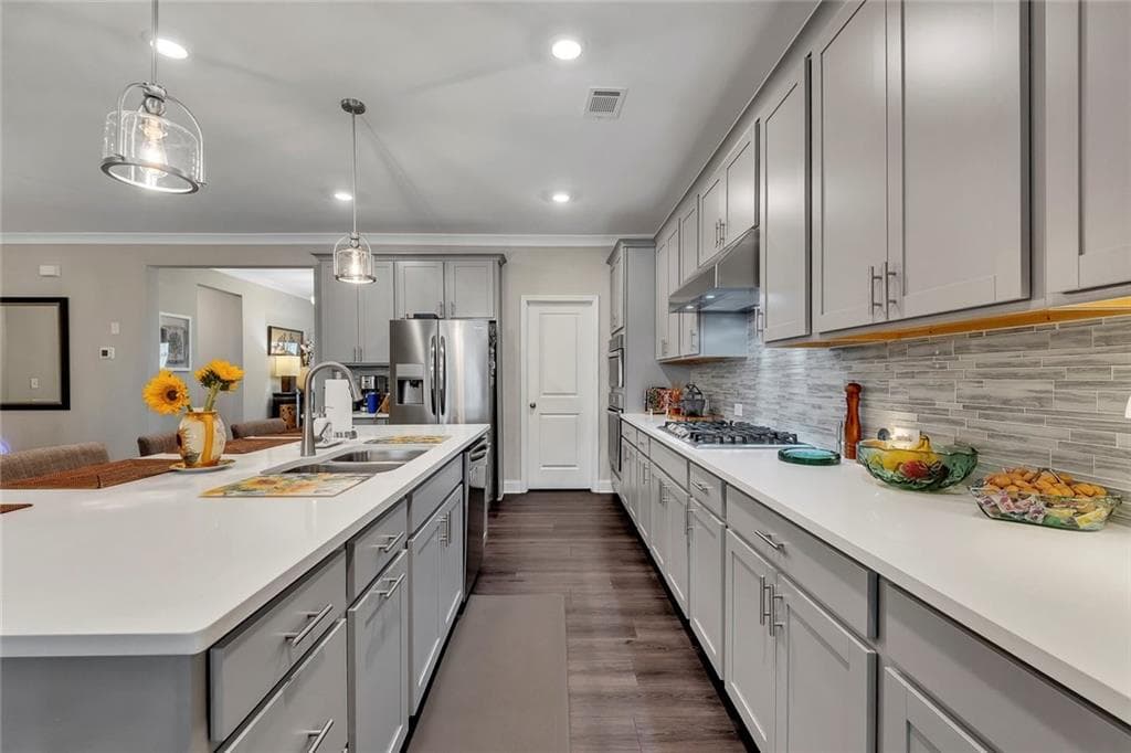 3 bedroom, 3 bathroom, 2,837 sq ft single family residence under contract at 816 Spruce Avenue, Canton, GA 30114 — photo 10