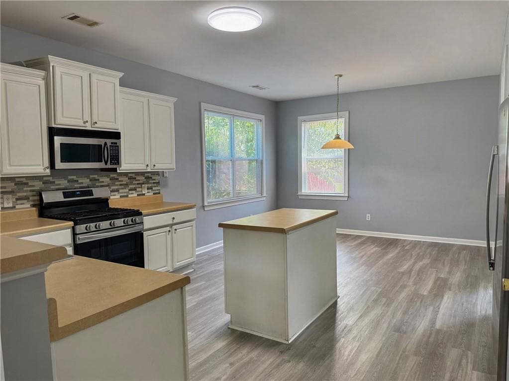 4 bedroom, 3 bathroom, 3,222 sq ft single family residence for sale at 2513 Mockingbird Lane, Locust Grove, GA 30248 — photo 8