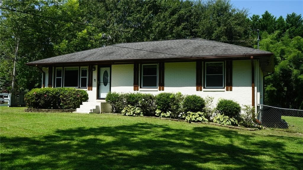 2 bedroom, 2 bathroom, 1,410 sq ft single family residence for rent at 1950 Old Lost Mountain Road, Powder Springs, GA 30127 for $1,875 a month — photo 2