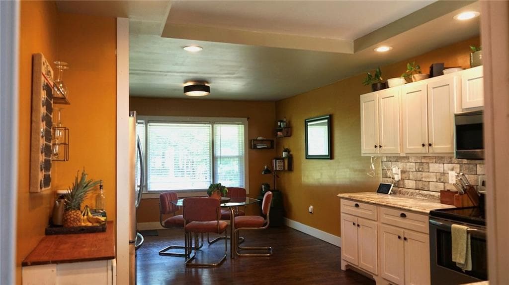 2 bedroom, 2 bathroom, 1,410 sq ft single family residence for rent at 1950 Old Lost Mountain Road, Powder Springs, GA 30127 for $1,875 a month — photo 6