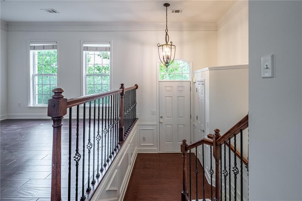 3 bedroom, 4 bathroom, 2,268 sq ft townhouse for sale at 2450 Natoma Court 11, Smyrna, GA 30080 — photo 4