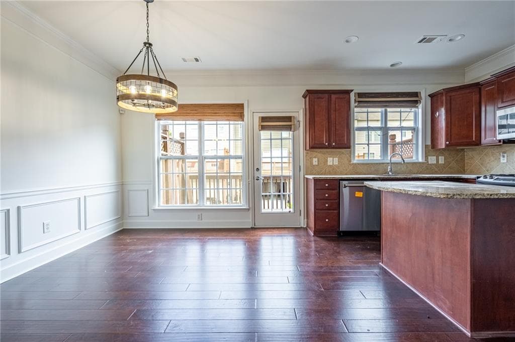 3 bedroom, 4 bathroom, 2,268 sq ft townhouse for sale at 2450 Natoma Court 11, Smyrna, GA 30080 — photo 9