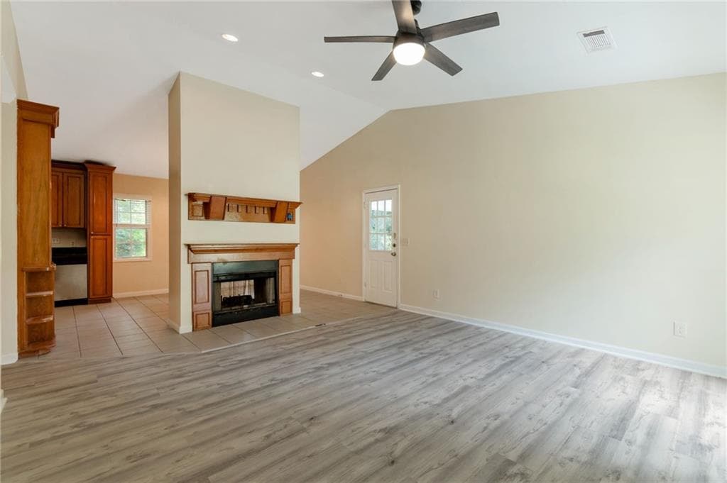 3 bedroom, 2 bathroom, 1,320 sq ft single family residence under contract at 4184 Indian Forest Road, Stone Mountain, GA 30083 — photo 3