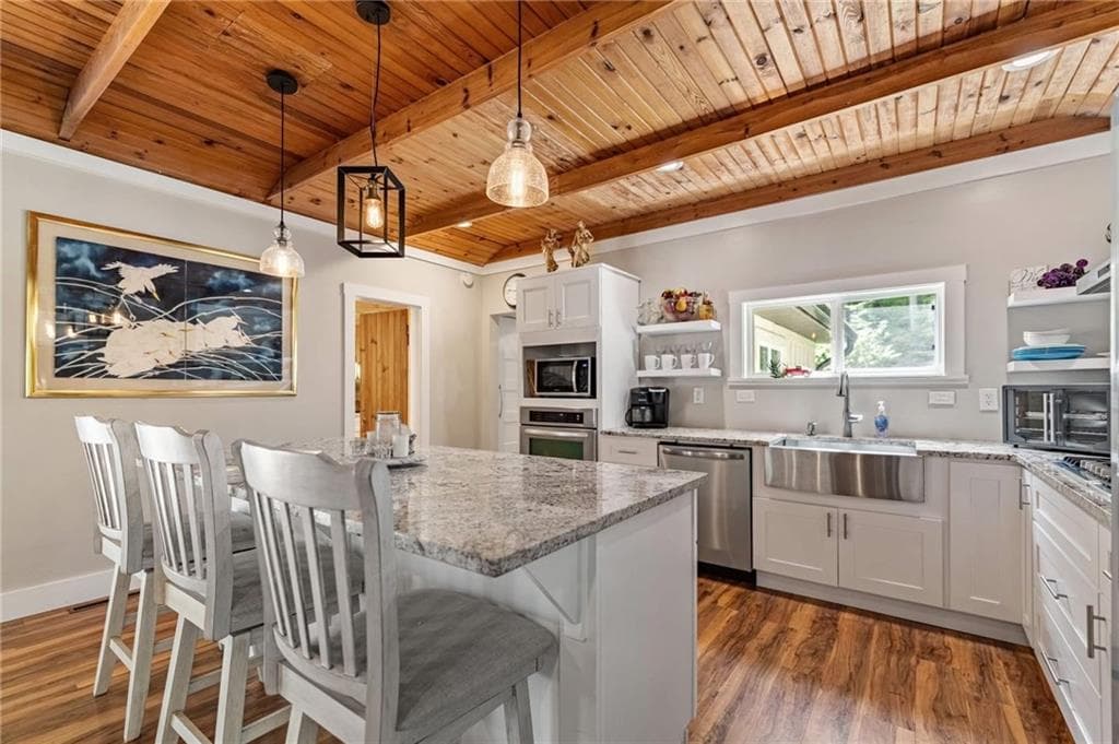 2 bedroom, 2 bathroom, 1,850 sq ft single family residence for sale at 18131 Morganton Highway, Morganton, GA 30560 — photo 7