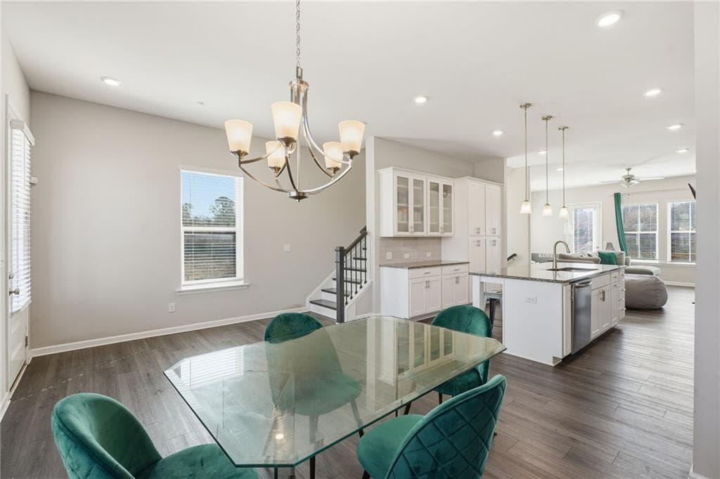 3 bedroom, 4 bathroom, 2,290 sq ft townhouse for sale at 3317 Park Pointe Circle, Scottdale, GA 30079 — photo 9